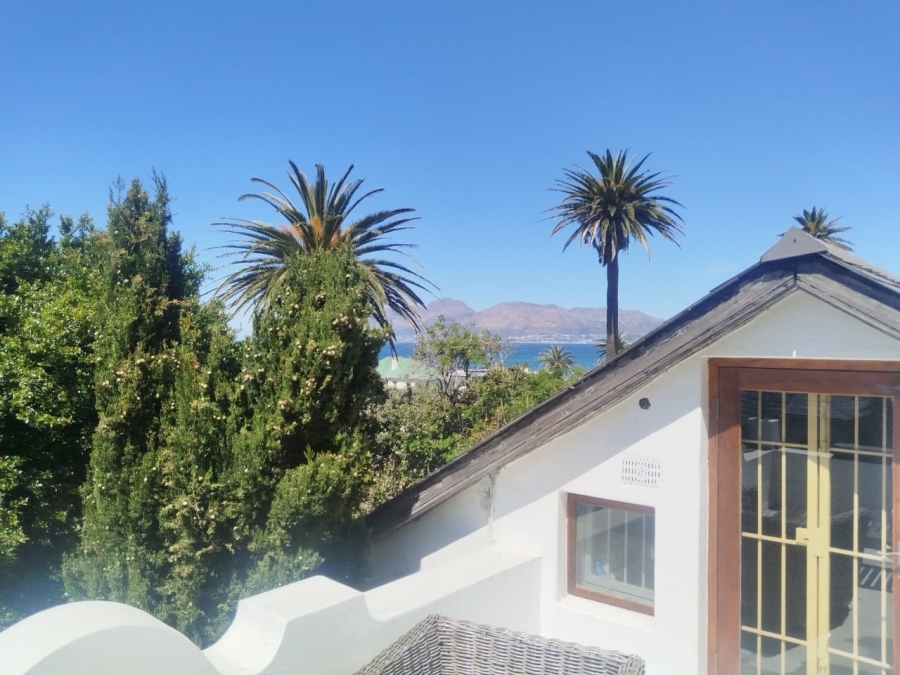 To Let 3 Bedroom Property for Rent in St James Western Cape